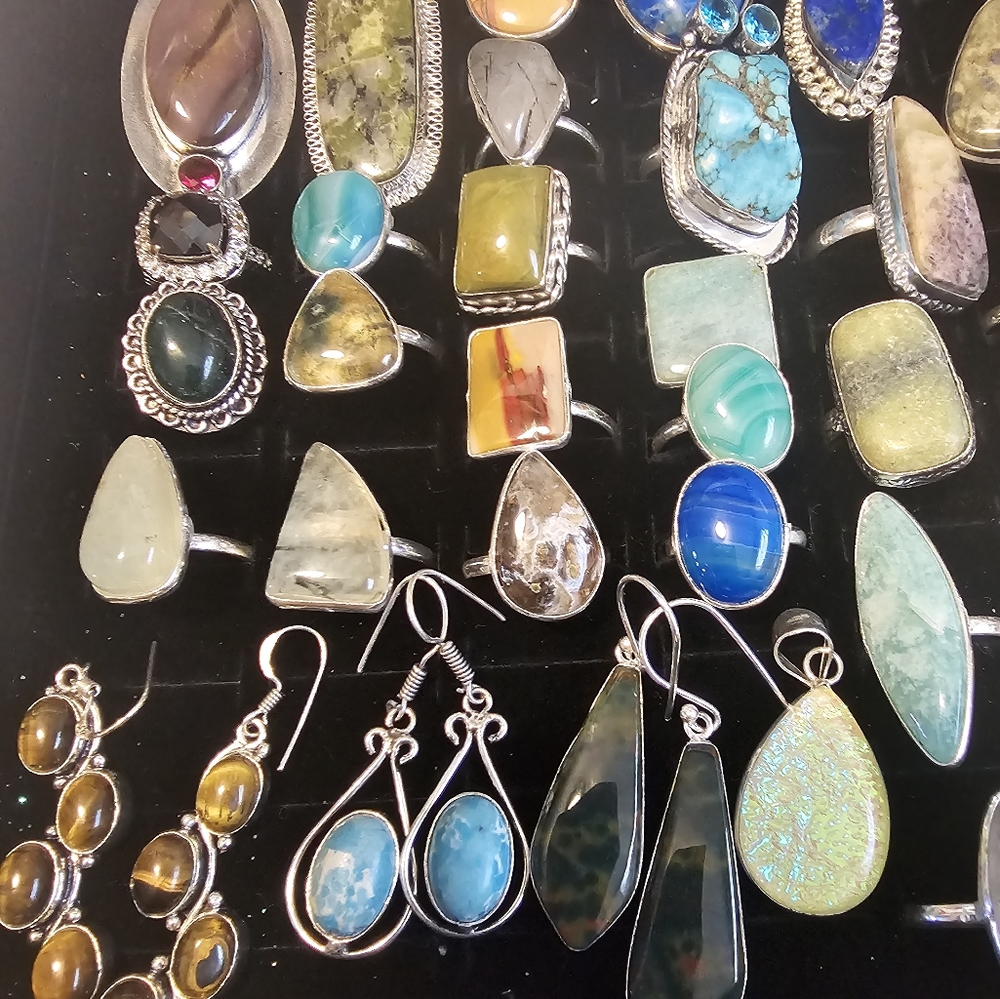 A new lot rings DIFERENT PRICES sizes, shapes,stones,colors,  etc..ASK ME!!! - Picture 3 of 17